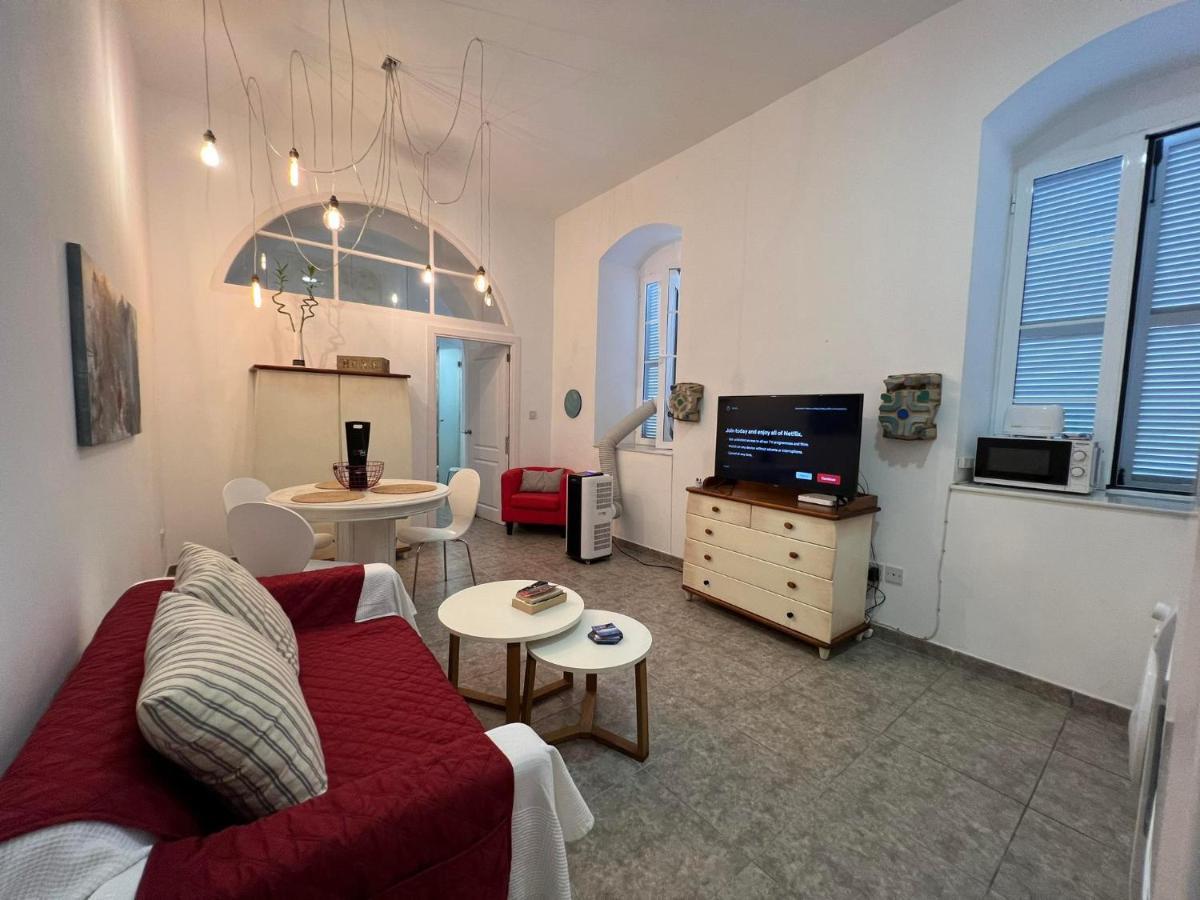 Apartament Quirky 1Br Just Off Main Street Prime Location Gibraltar Zewnętrze zdjęcie