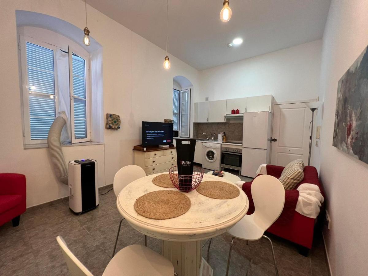 Apartament Quirky 1Br Just Off Main Street Prime Location Gibraltar Zewnętrze zdjęcie