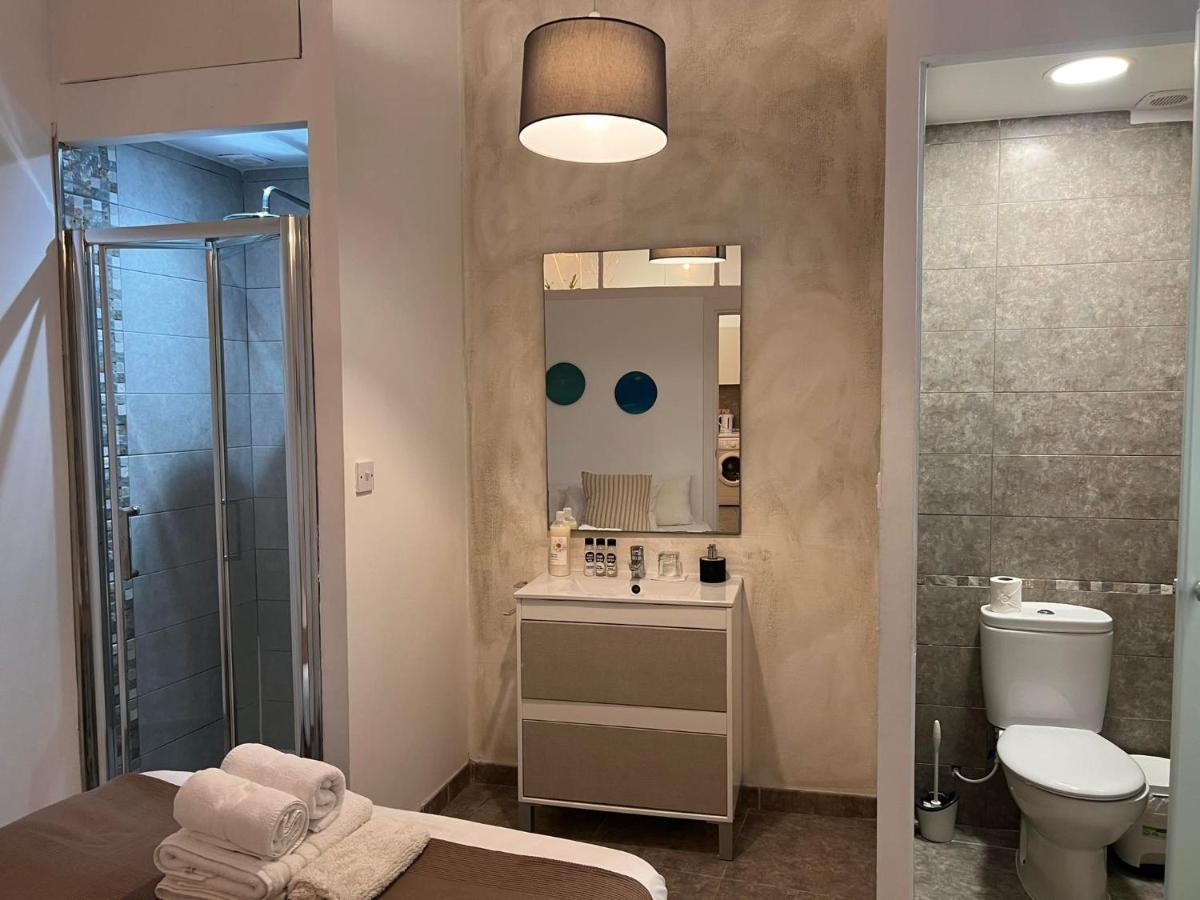 Apartament Quirky 1Br Just Off Main Street Prime Location Gibraltar Zewnętrze zdjęcie